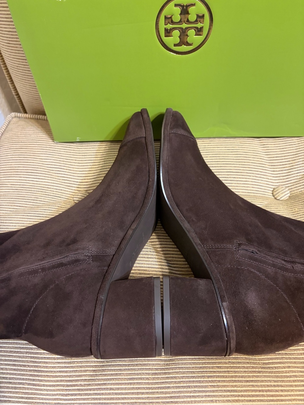 Tory Burch Women’s Suede Cap-Toe Block Heel Ankle Boot in Dark Cocoa - Size 8.5 - Picture 12 of 17